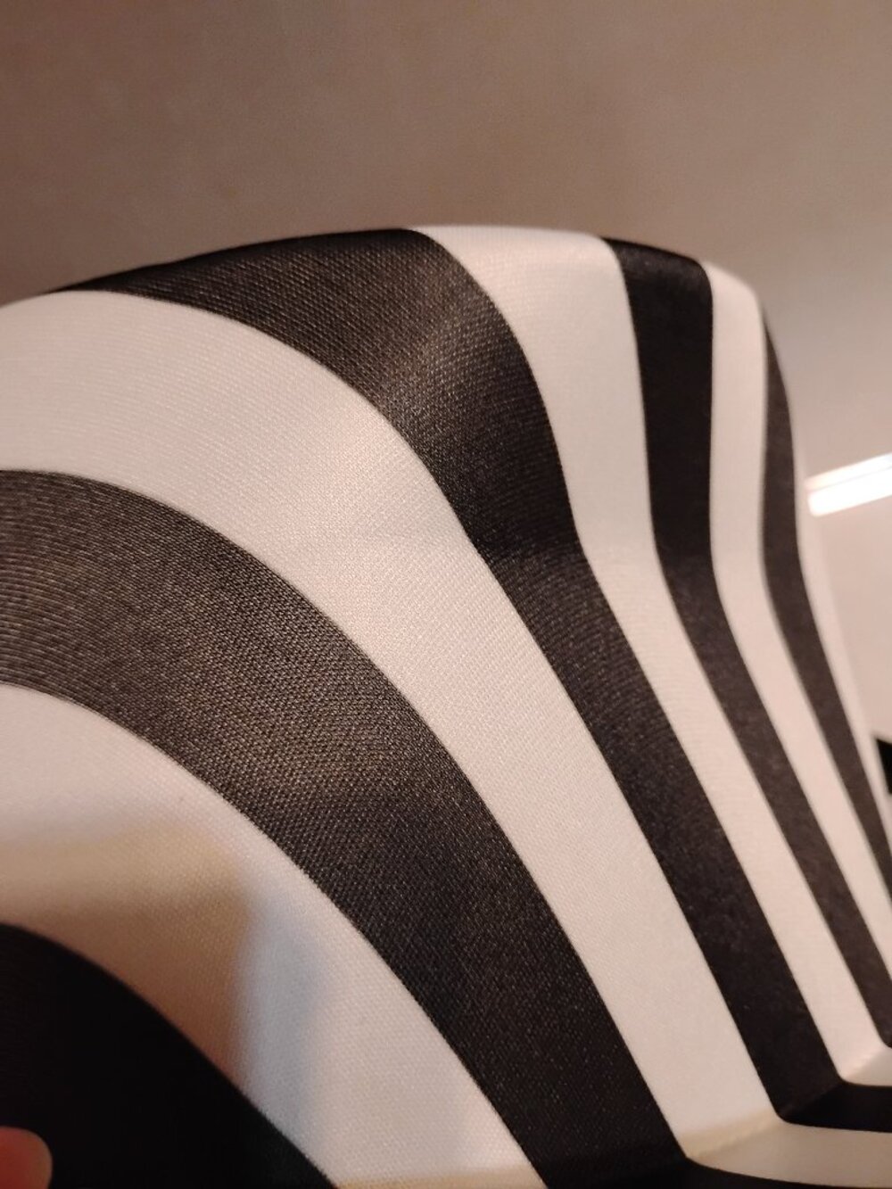 Black and White Stripe Top Hat - Picture 8 of 8